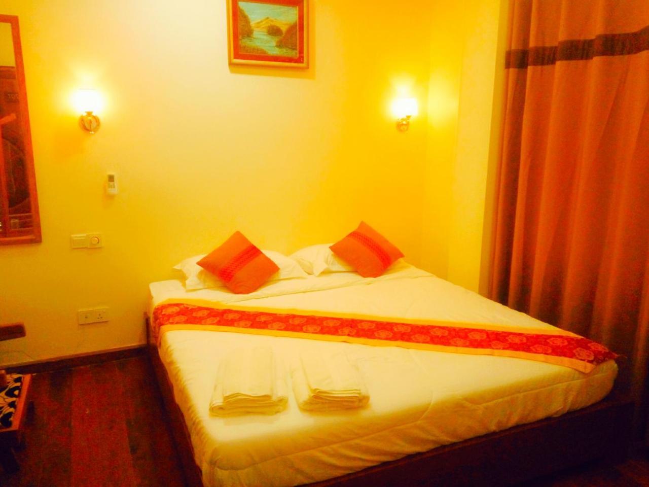 Gyeiktaw Kyaw Myanmar Hotel מראה חיצוני תמונה